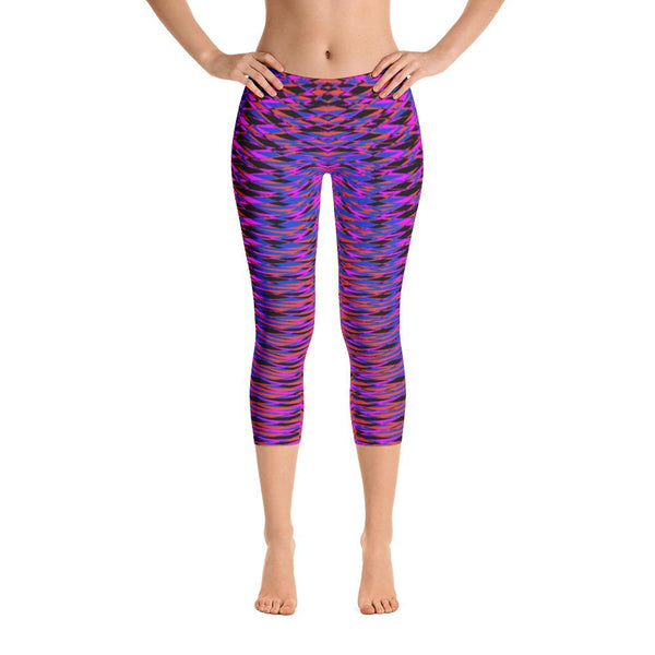 Modern Geometric Purple Women’s Soft Capri Leggings 